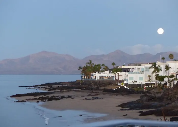 Luxury Sea Front Caleton 40 Вилла