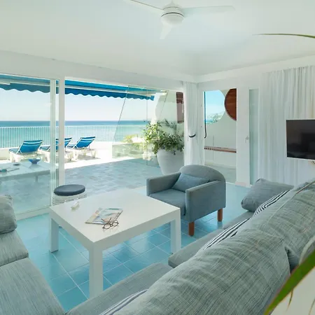 Luxury Sea Front Caleton 40 *