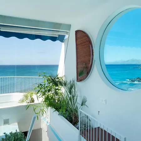 فيلة Luxury Sea Front Caleton 40