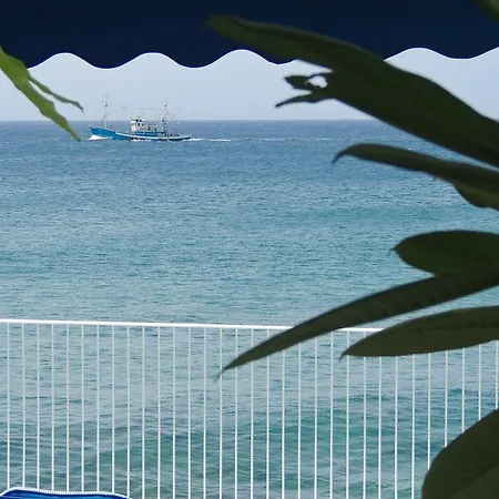 فيلة Luxury Sea Front Caleton 40 بويرتو ذيل كارمين