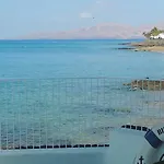 Luxury Sea Front Caleton 40