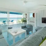 Luxury Sea Front Caleton 40 *